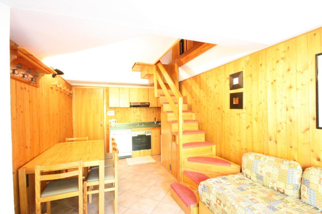 Sole Alto Appartamenti Montana Mezzana  Luaran gambar