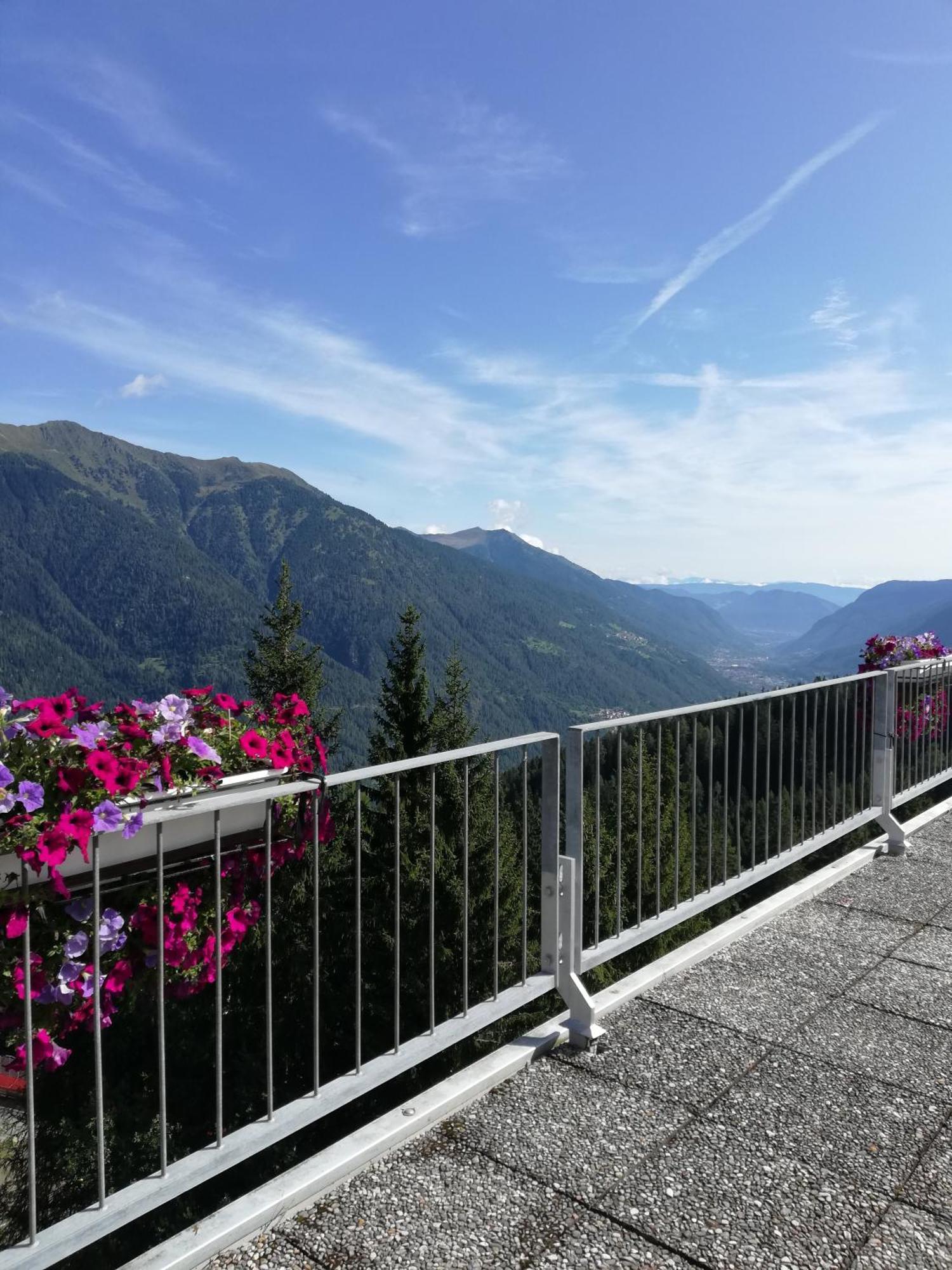 Sole Alto Appartamenti Montana Mezzana  Luaran gambar
